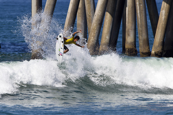 Filipe Toledo (BRA) took out a last-second heat win at the Vans US Open of Surfing, securing a spot in Round 5.  Image: ASP/Rowland