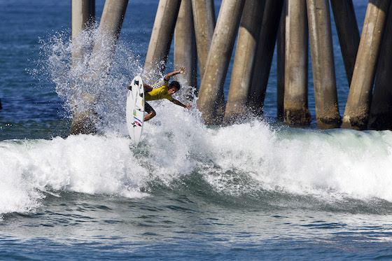 Filipe Toledo (BRA) took out a last-second heat win at the Vans US Open of Surfing, securing a spot in Round 5. Image: ASP/Rowland Filipe Toledo (BRA) took out a last-second heat win at the Vans US Open of Surfing, securing a spot in Round 5. Image: ASP/Rowland