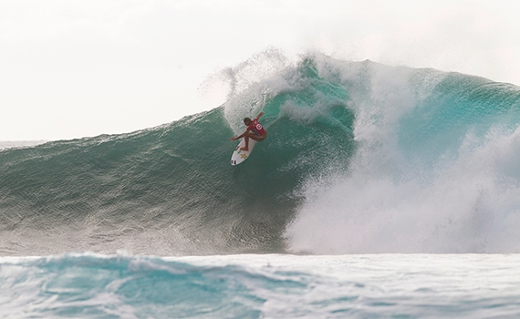 Courtney Conlogue (USA) posts the first Perfect 10 of the competition in Round 4 today. Image: ASP / Kirstin Scholtz Courtney Conlogue (USA) posts the first Perfect 10 of the competition in Round 4 today. Image: ASP / Kirstin Scholtz