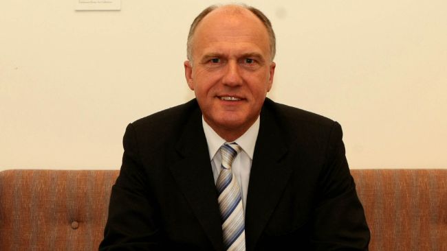 Minister for Employment Senator Eric Abetz Minister for Employment Senator Eric Abetz